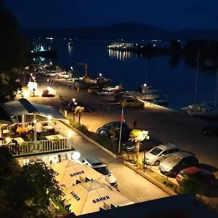 къща за гости весела 3*